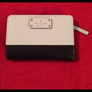 Flash sale!!! Kate spade wallet ♠️